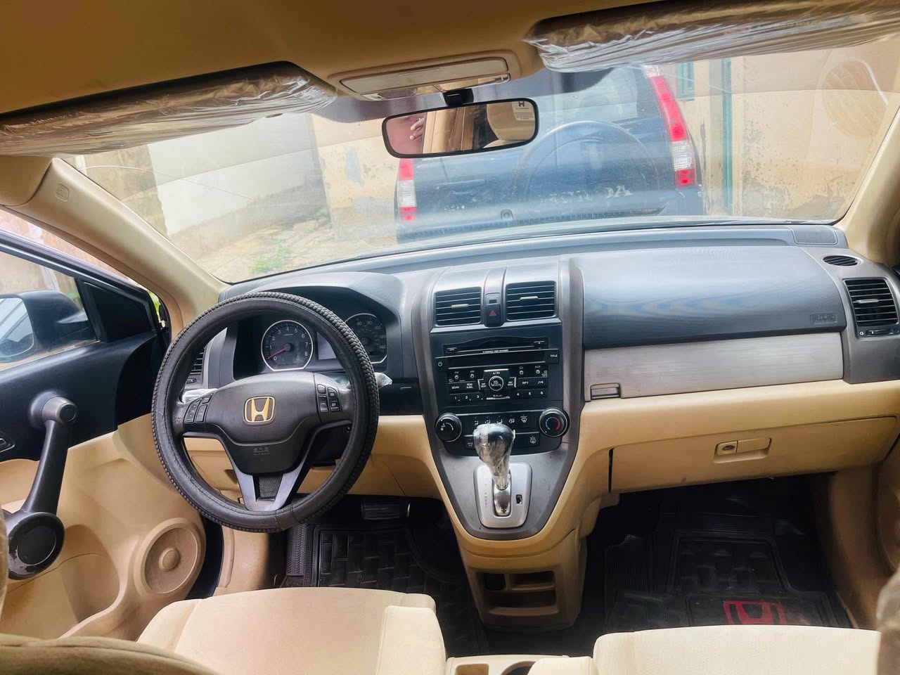 A picture of HONDA CRV 2011