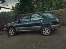 A picture of 2002 Lexus Rx 330 with good engine chilling AC and