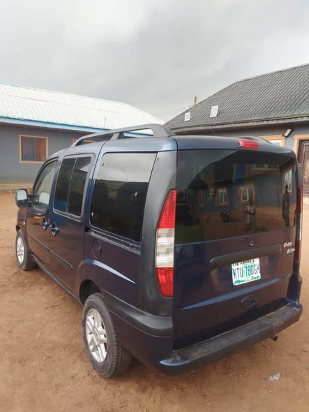 A picture of Awoof deal for mini bus fiat available