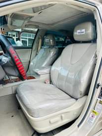 A picture of Awoof 2009 REGSITERED TOYOTA CAMRY XLE FULL OPTION Pristine Clean