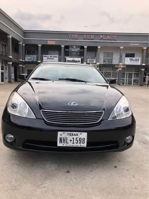 A picture of Lexus es330
