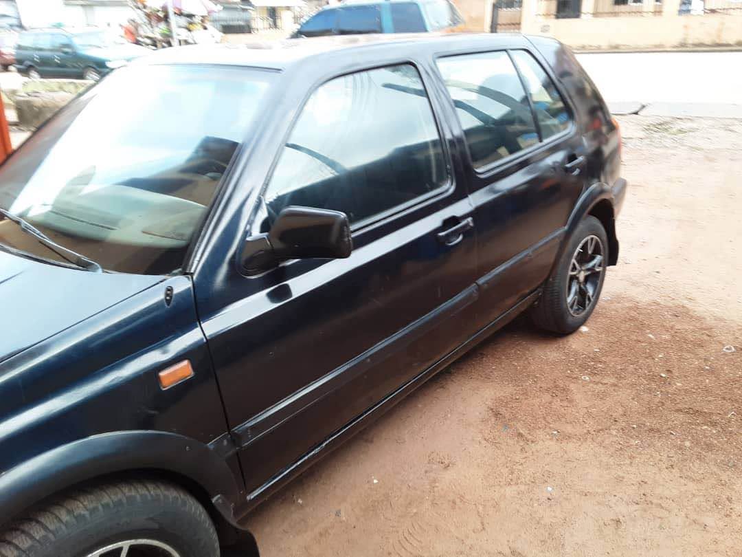A picture of Golf 3 Automatic gear 1 8m to the owner
