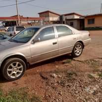 A picture of Toyota Camry 2001model Neatly flashed on first body Unscrewed engine