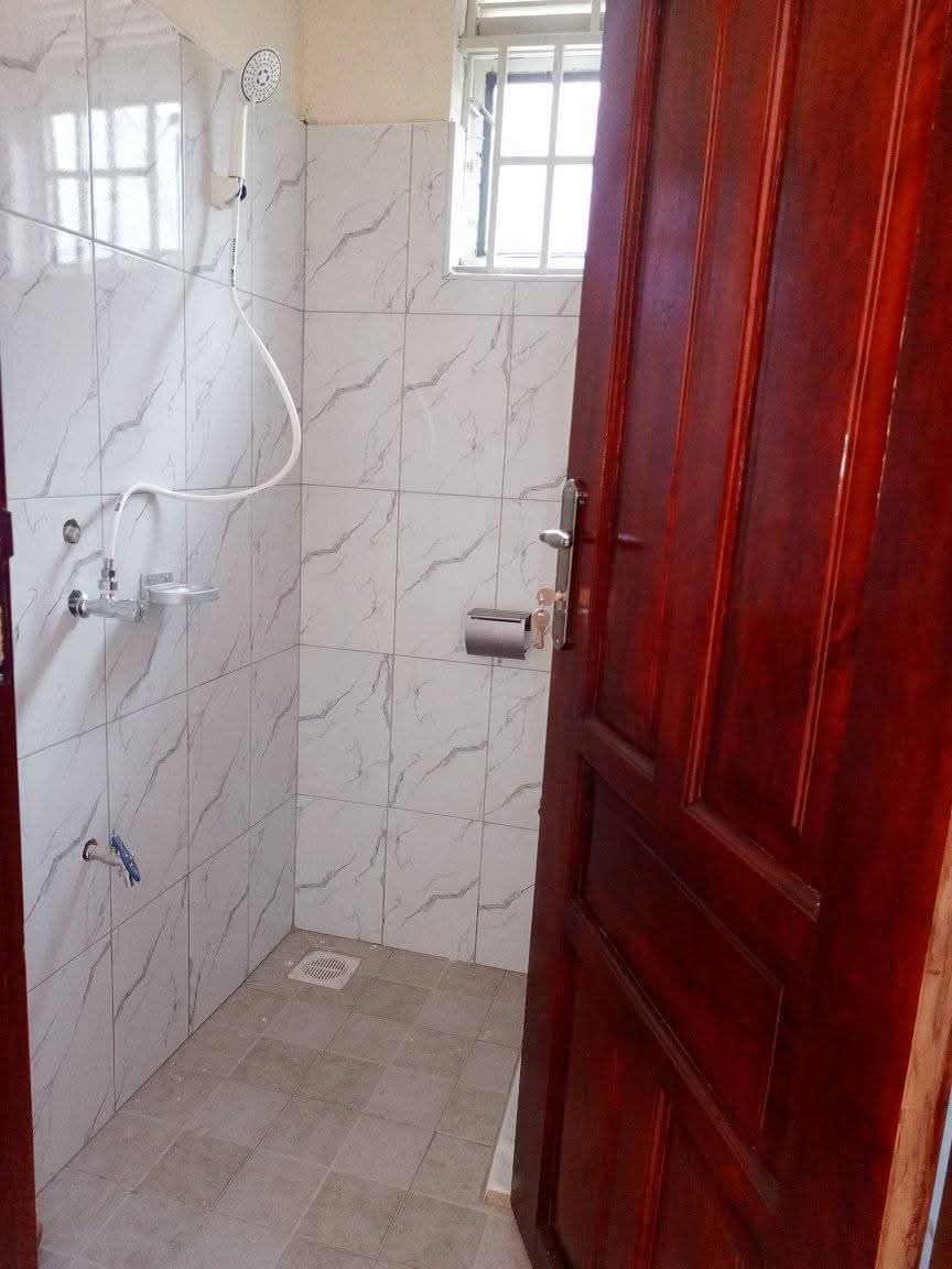 A picture of Single room with toilet for rent in Bulenga kumwenda only