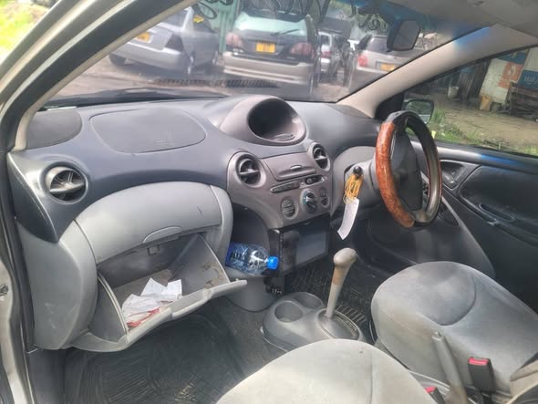 A picture of TOYOTA VITS OLD