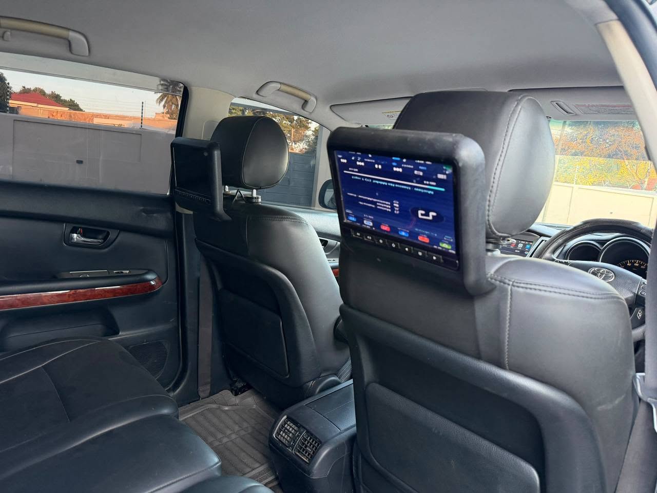 A picture of Toyota Harrier Year 2007 Cc 2360 Sportsrim Tesla screen Price