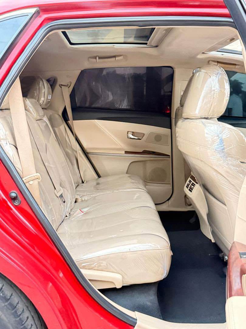 A picture of  100 Toks Standard Registered Toyota Venza. Fullest Option. V6