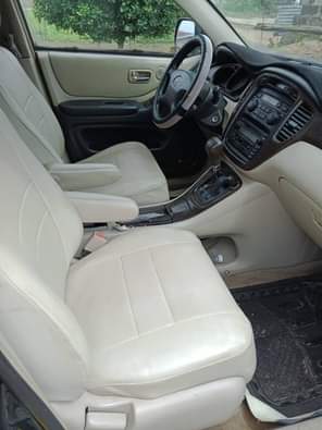 A picture of Up for grab Toyota Highlander First body Ac chilling Engine