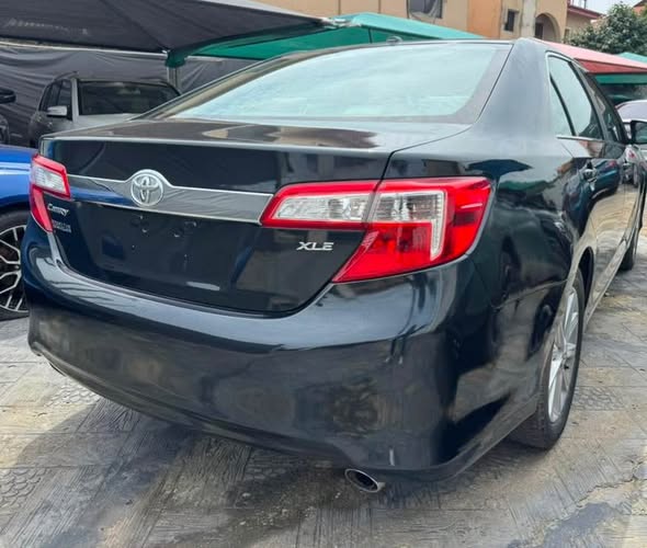 A picture of 2012 Foriegn used Toyota Camry XLE 15million