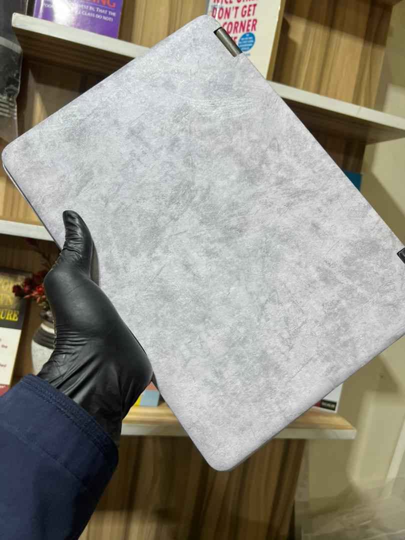 A picture of Asus laptop