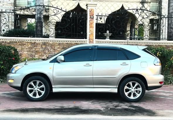 A picture of Toyota harrier