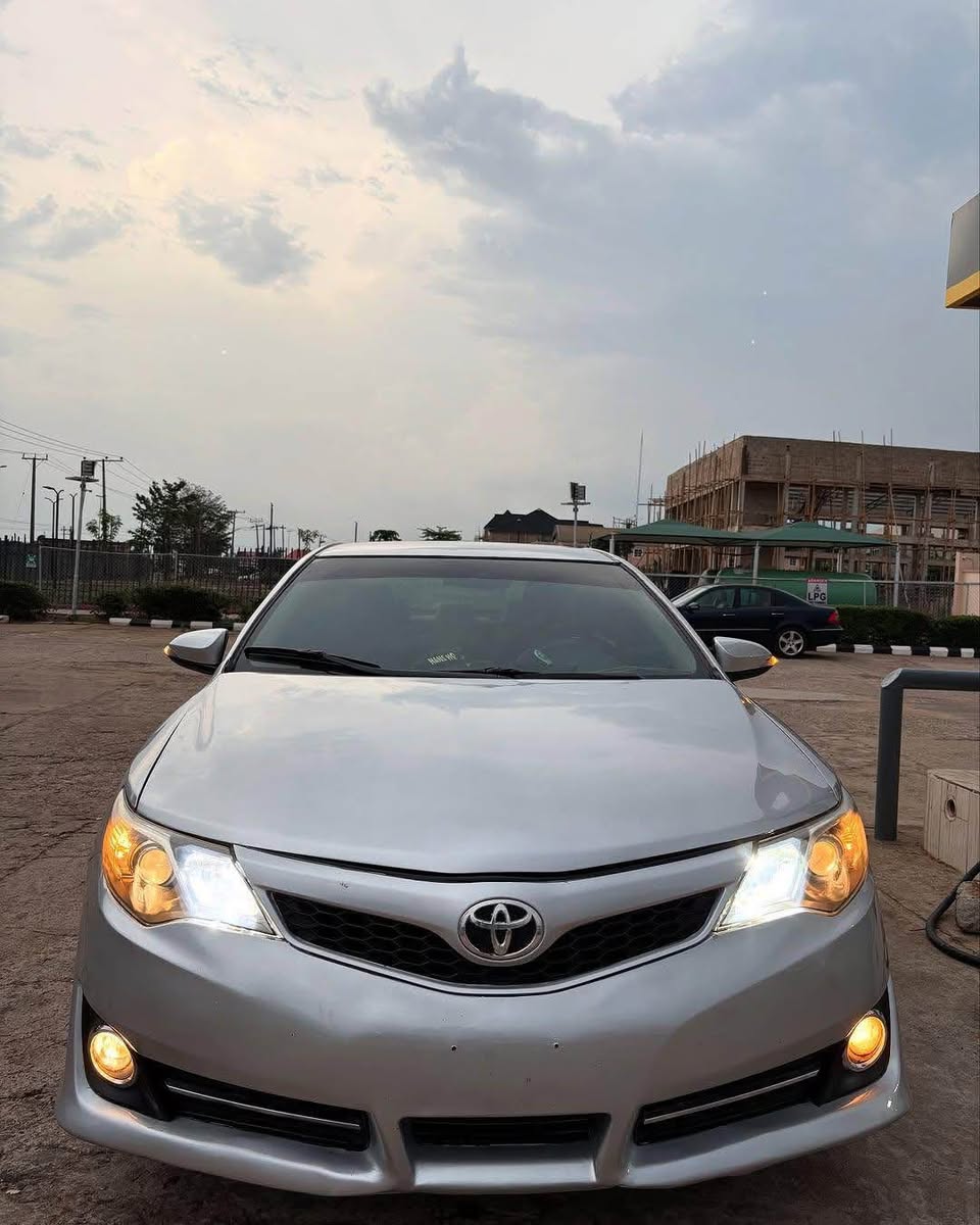 A picture of Super clean Toyota Camry 2013 SE