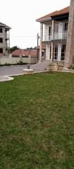 A picture of Kitende mansion at 400 000