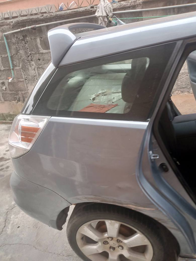 A picture of Toyota Matrix 2005