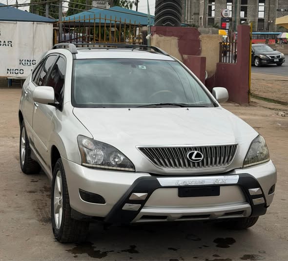 A picture of Lexus Rx350