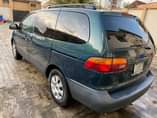 A picture of Toyota Sienna