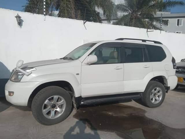 A picture of TOYOTA PRADO DIAMOND