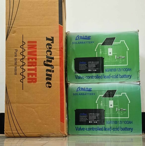 A picture of SOLAR SET INVERTER SOLARBATTERY