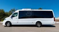 A picture of MERCEDEZ BENZ