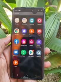 A picture of SAMSUNG S10 PLUS