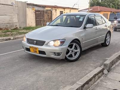 A picture of Toyota alteza