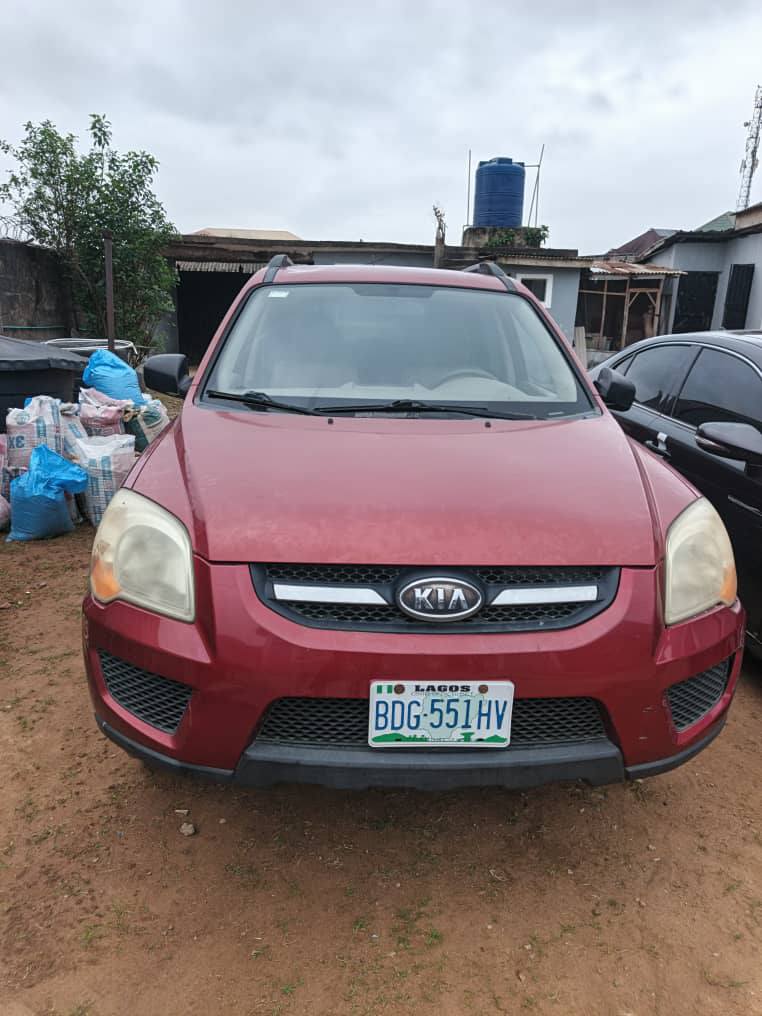 A picture of Kia spottage 2008 first body tokunbo standard everything working perfectly