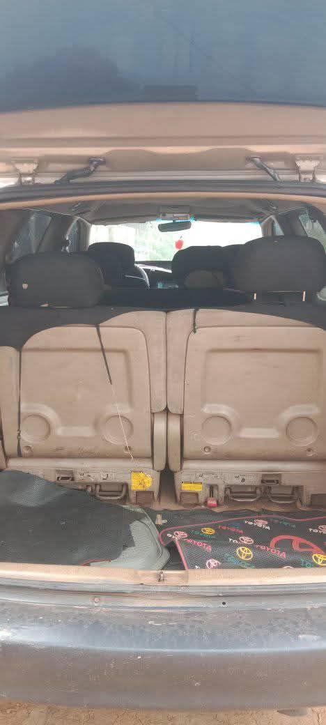 A picture of 2002 Toyota sienna