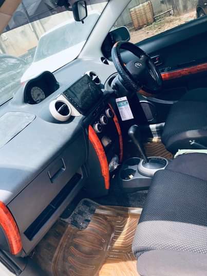 A picture of TOYOTA IST