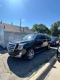 A picture of 2015 Cadillac Escalade Luxury Sport Utility 4D