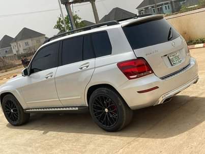 A picture of 2015 glk350