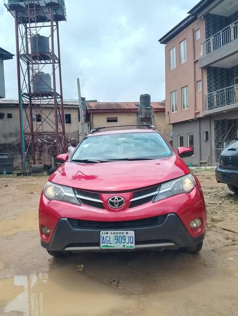 A picture of 2014 Tokumbo Standard toyota rav4