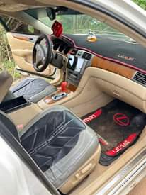 A picture of Well used Lexus ES330