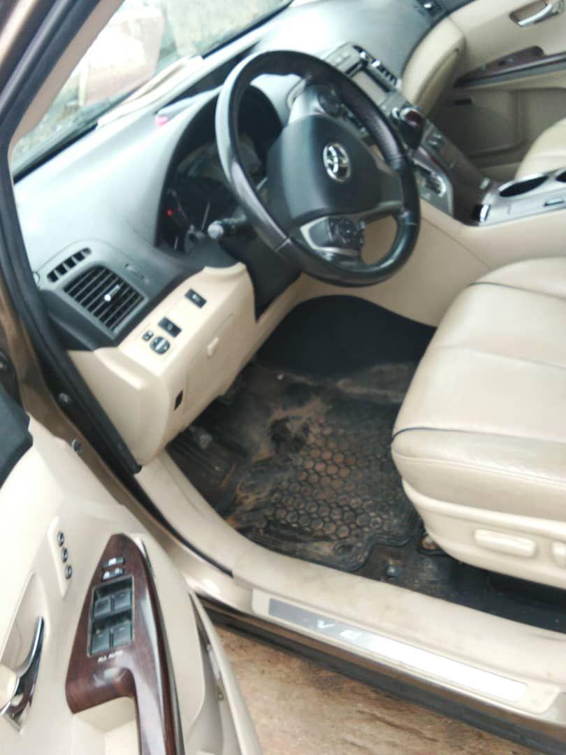 A picture of 2012 Foreign Used tokumbo venza