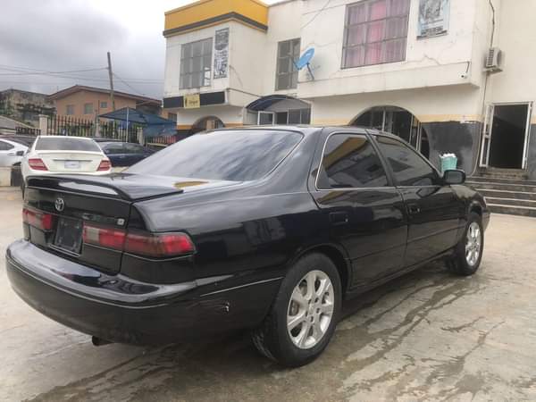 A picture of Toyota Camry Tiny light V4 Engine Good engine good gear