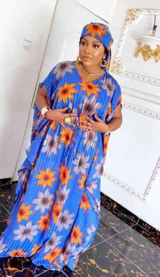 A picture of Long descent dresses