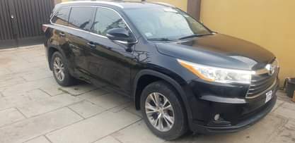 A picture of JUST ARRIVED TOYOTA HIGHLANDER 2014 15 CLEAN TITLE CLEAN AS