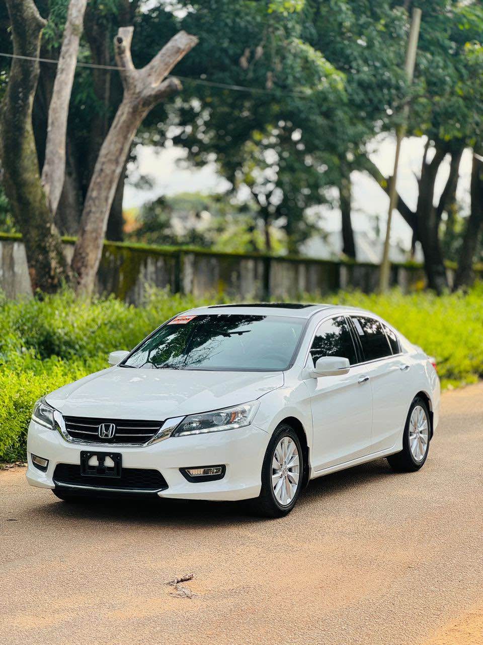 A picture of Direct Belgium Honda Accord 2013 With Original Custom Duty