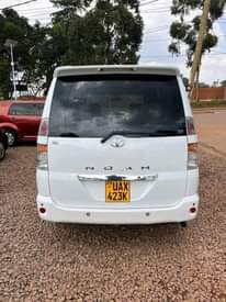 A picture of Toyota Noah