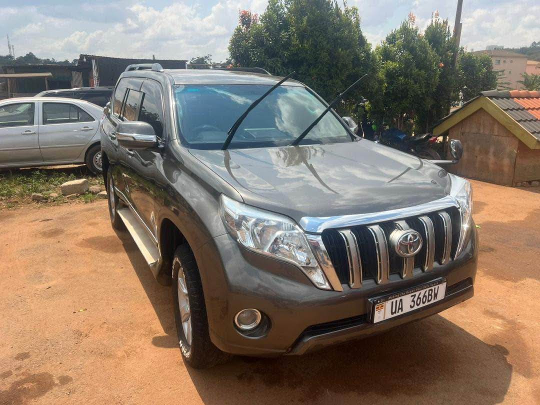 A picture of Land cruiser tx