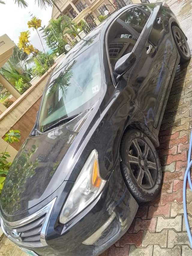 A picture of 2014 Altima toks standard 2 8m Settlement 150k rush now