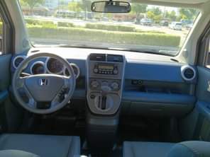 A picture of 2004 Clean title Tokunbo Honda Element Ex Gray interior Gray
