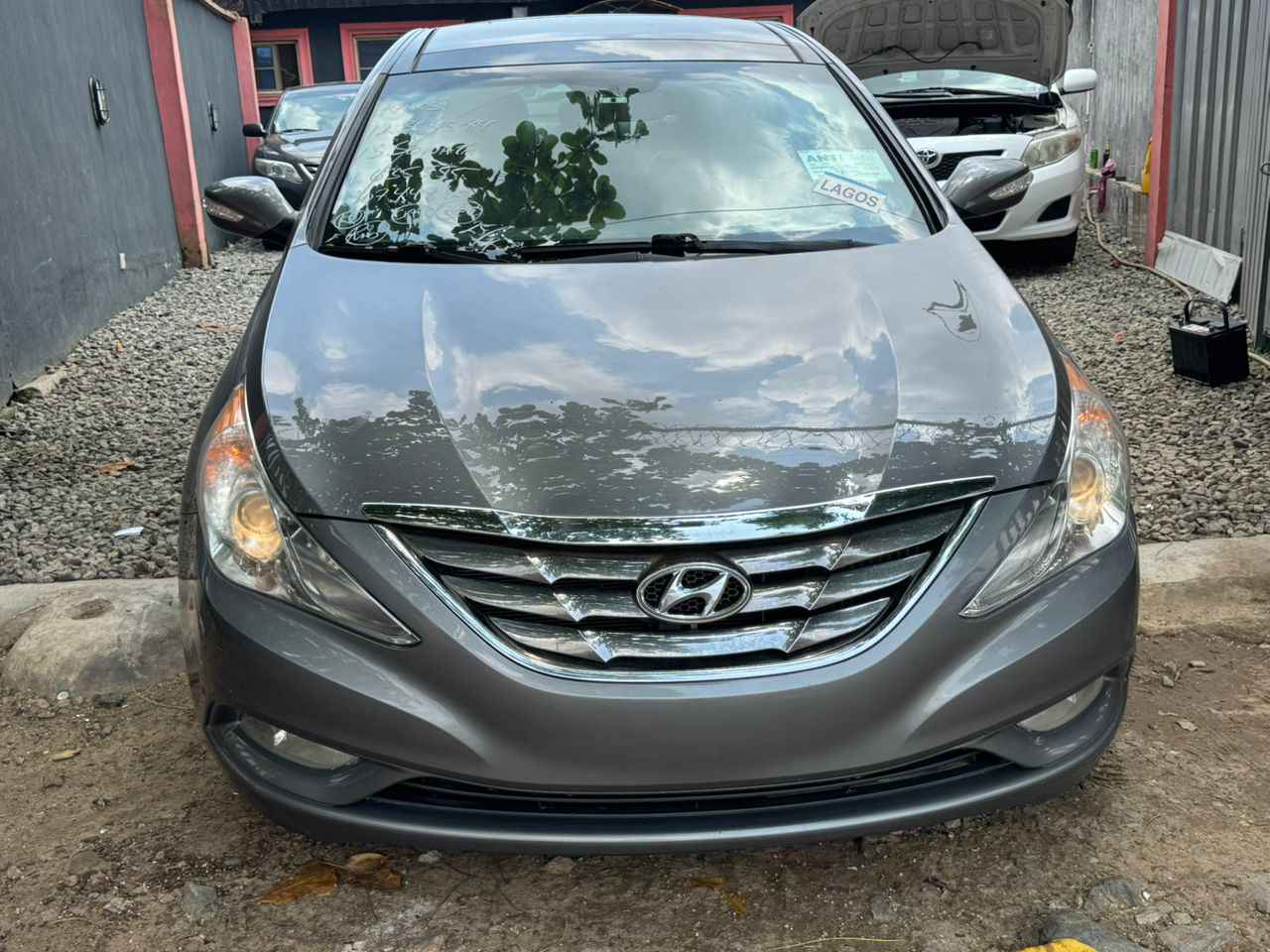 A picture of Tokunbo 2013 Hyundai Sonata limited edition 4 cylinder engine