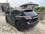 A picture of KINZZYAUTO S 08109018982 11 800 000 Refer and earn Few