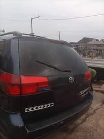 A picture of Nigeria used Toyota sienna good engine and gear body needs
