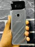 A picture of SAMSUNG S8 clean No Dot