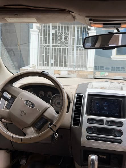 A picture of Ford edge 2009
