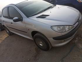 A picture of Peugeot 206 manual Transmission 4 sale clean body and clean