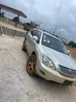 A picture of 2005 Lexus 330