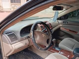A picture of 2004 Toyota Camry