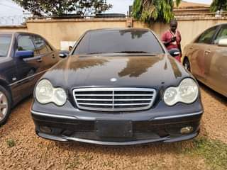 A picture of BENZ C230